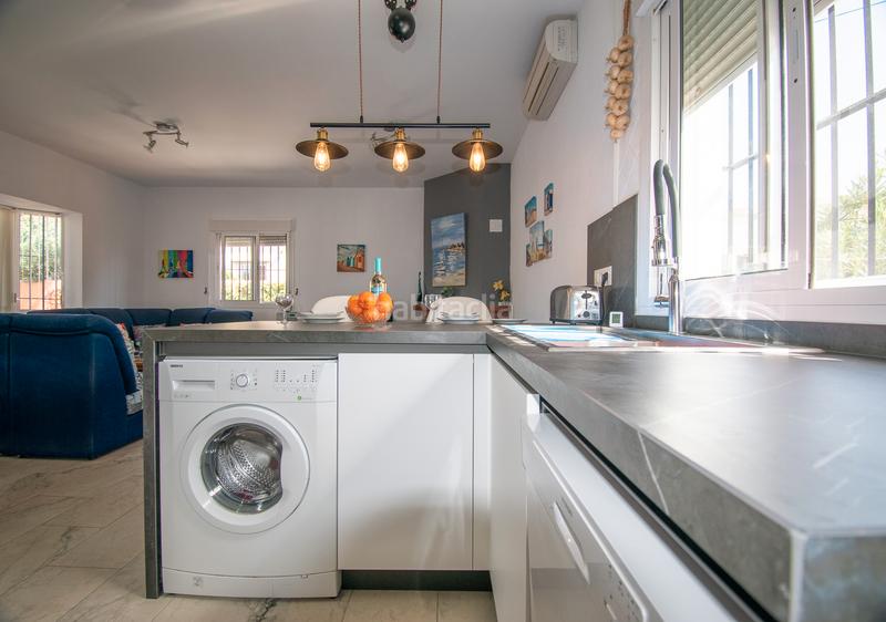 Foto 94a832b8-aecb-4084-a909-7a86cfeef356. Casa in Las Lagunas - Campano Chiclana de la Frontera