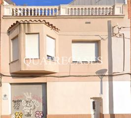 Building  De mascar