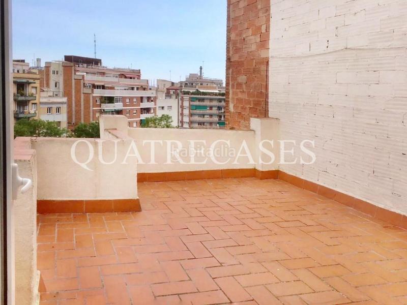 Foto dde86dce-6e71-461c-8d6a-c31cbb363412. Edificio en Guinardó Barcelona