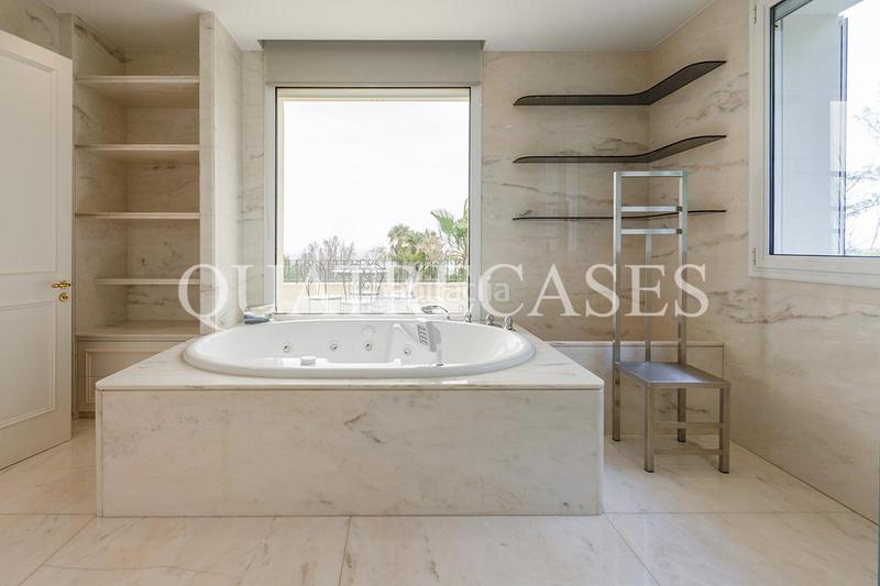 Foto 07367946-7087-4c89-aa07-595bef125d59. Casa amb calefacció aparcament piscina a Can Girona - Terramar - Vinyet Sitges