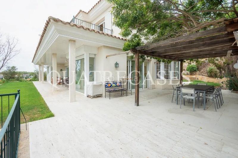 Foto 81a485c6-06be-4729-9531-b785f48e5641. Casa amb calefacció aparcament piscina a Can Girona - Terramar - Vinyet Sitges
