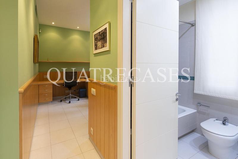 Foto 92d675f2-4e8b-43c4-b984-fee0e9da7fe3. Casa amb calefacció aparcament piscina a Can Girona - Terramar - Vinyet Sitges