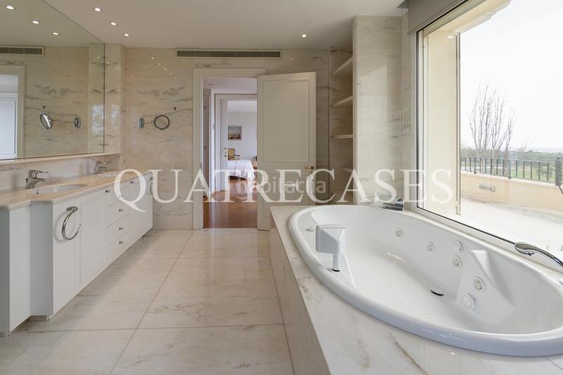 Foto bf6ad75e-019e-4ca9-abd2-97db144f6375. Casa amb calefacció aparcament piscina a Can Girona - Terramar - Vinyet Sitges