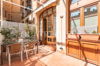 Pis a Dreta de lEixample. Piso seorial con gran terraza en finca regia junto al arco del