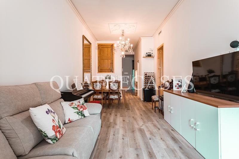 Foto 55a584db-569c-4582-8caf-fcbf5f830f36. Piso  señorial con gran terraza en finca regia junto al arco del triunfo. en Barcelona