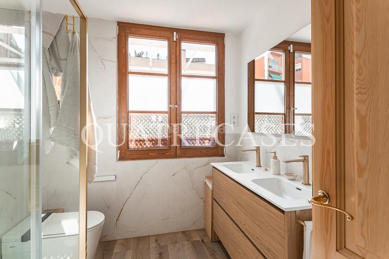 Foto 68706641-5347-4624-9291-b6c20353361d. Piso  señorial con gran terraza en finca regia junto al arco del triunfo. en Barcelona