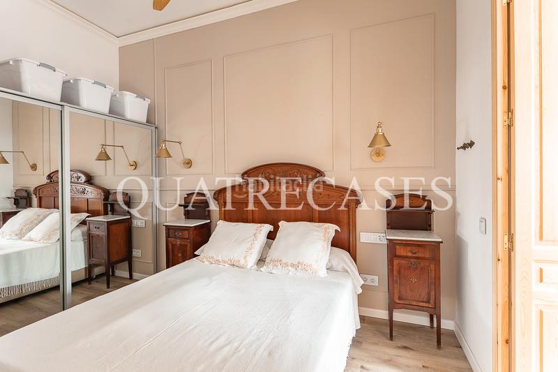 Foto 88dc61f8-cdb7-4a8d-bfbd-d71e8973b321. Piso  señorial con gran terraza en finca regia junto al arco del triunfo. en Barcelona