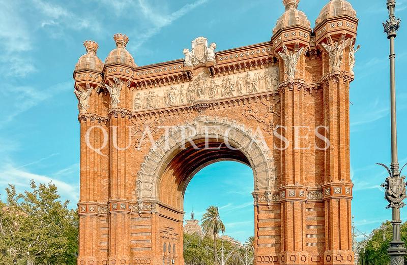 Foto b9447ed2-a553-40f1-9d2f-909a86f6351f. Piso  señorial con gran terraza en finca regia junto al arco del triunfo. en Barcelona