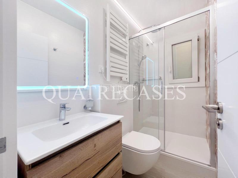 Foto 650ea565-93ee-4a9a-982f-26f4af78e5d5. Pis amb calefacció aparcament a L´Antiga Esquerra de l´Eixample Barcelona