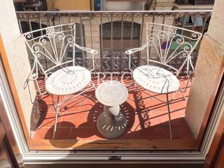 Pis  Carrer de sant gil. Piso luminoso todo exterior con 4 balcones, a 150 metros de rond