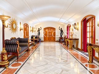 Chalet à Avinguda navarra 21. Casa inigualable para quien desea hacer de la belleza una forma