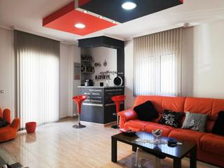 Pis a Tomelloso. Piso de tres habitaciones completamente exterior. completamente