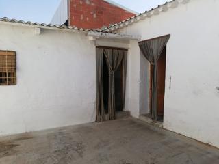 Terrain résidentiel à Tomelloso. Casasolar con una superficie de 308m2 y una fachada de unos 14 m