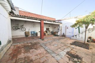 Haus in Tomelloso. Casa de planta baja con 269m2 de superficie y 115 metros de fach