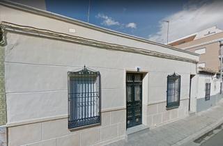 Terrain résidentiel à Tomelloso. Solar de 327m2 de superficie a tres calles, con un total de 37 m