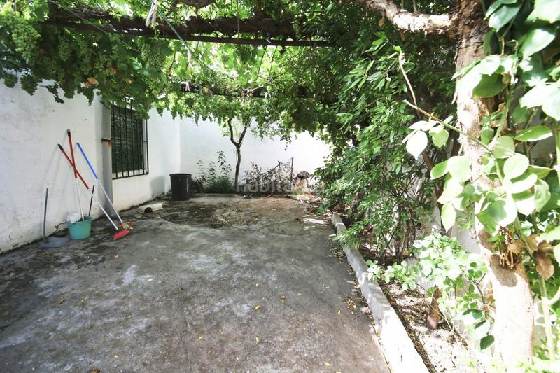 Foto 8b6c8b5b-1f95-4836-b8a2-2378da9bd98d. Casa  de planta baja para reformar parcialmente. 166m2 de superficie, 10 metros de fachada. en Tomelloso