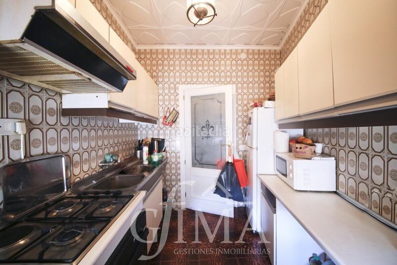 Foto eaf1b3e1-6125-418d-81a0-1b63b20b7fbb. Casa  con piscina propia en pleno centro. garaje, patio y local comercial. en Tomelloso