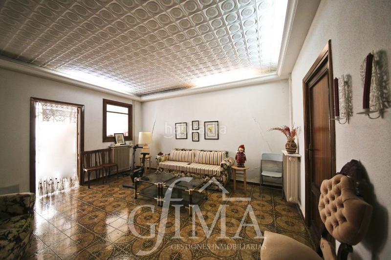 Foto fa35f4b0-7448-4f58-ab12-ad67aa414384. Casa  con piscina propia en pleno centro. garaje, patio y local comercial. en Tomelloso