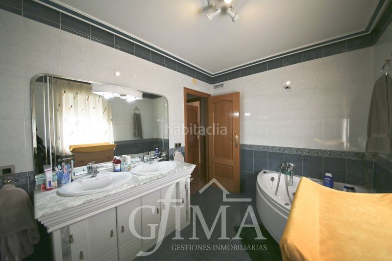 Foto 955350a5-7797-4299-82bb-e19ce95378a9. Casa amb calefacció aparcament a Tomelloso