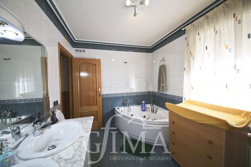 Foto b7c453bb-23ca-45d1-80c1-56735cc88899. Casa amb calefacció aparcament a Tomelloso