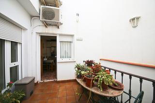 Casa a Tomelloso. Casa de obra hecha con las mejores calidades, con patio y garaje