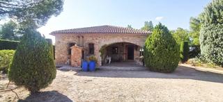 Xalet a Argamasilla de Alba. Chalet en venta con 2.849m2 de superficie en la ctra de la alave