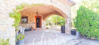 Xalet a Argamasilla de Alba. Chalet en venta con 2.849m2 de superficie en la ctra de la alave