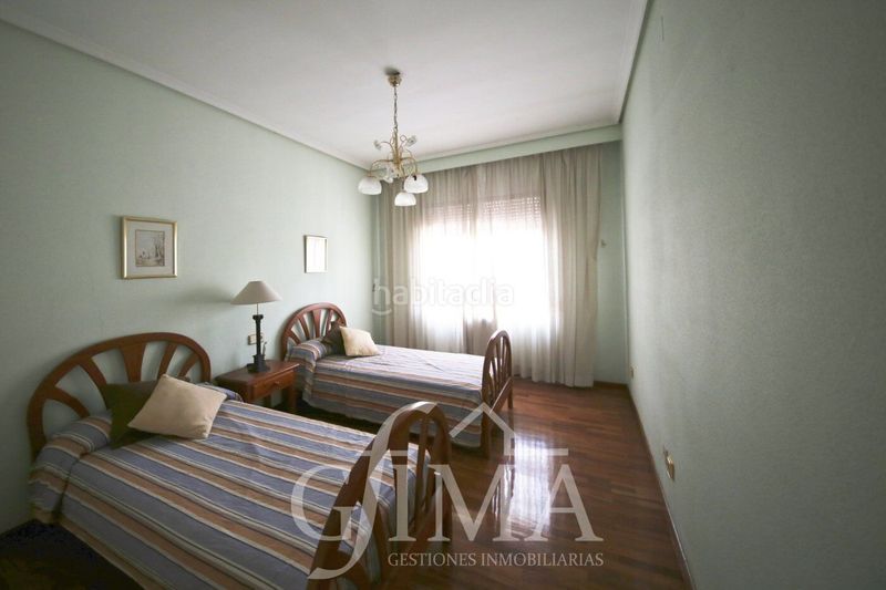 Foto 0e85a75f-fe2c-4979-bfa3-153de2ba81a3. Casa amb calefacció aparcament a Tomelloso