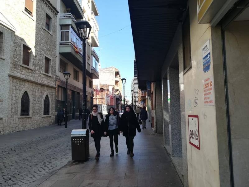 Foto fae85bdb-4127-46e6-835b-a4287bff6a72. Alquiler local comercial alquiler de local en calle general rey en Ciudad Real
