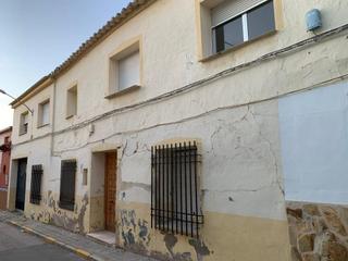 Casa  Calle santa lucia. Casa de pueblo ideal para reformar o utilizar como solar.