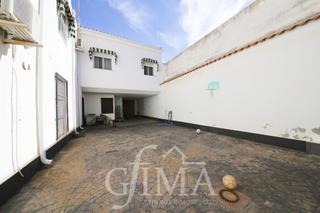 Haus in Tomelloso. Casa muy grande, como las que ya no se hacen. patio amplio y num