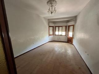 Pis a Moral de Calatrava. Vivienda de 3 dormitorios con baño y aseo