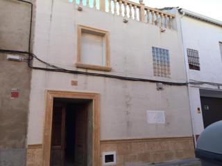 Casa a Pedro Muñoz. Casa de 3 dormitorios y 2 baños cerca del centro