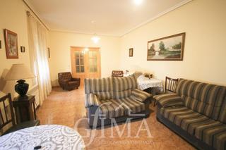 Haus in Tomelloso. Casa de planta baja con 3 dormitorios en la zona de la calle est