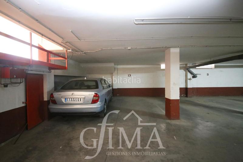 Foto 61586b65-0d07-4a83-8f28-8662aa0ebf08. Parking voiture dans Tomelloso