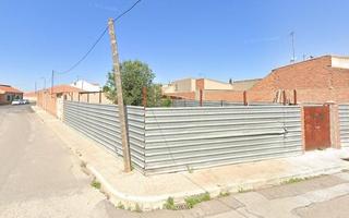 Terrain résidentiel à Argamasilla de Alba. Solar en venta en argamasilla de alba haciendo esquina con 160m2