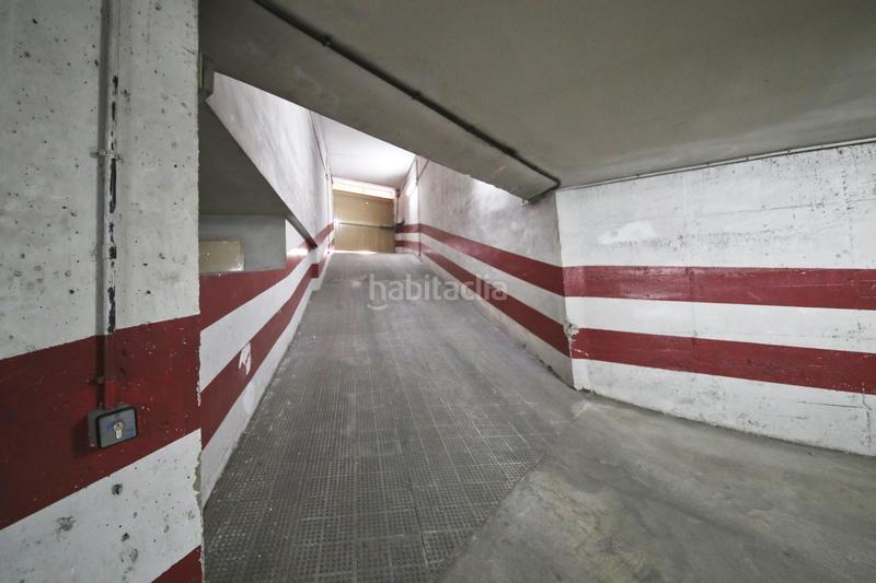 Foto 92aeff71-6375-4e56-9331-07a6741dfa5c. Parking voiture dans Tomelloso