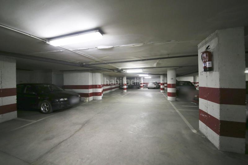 Foto def78e16-0231-48ca-8f71-18bff3ad2022. Parking voiture dans Tomelloso