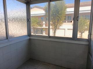 Pis a PAU 2-600. Piso de tres habitaciones con un baño
