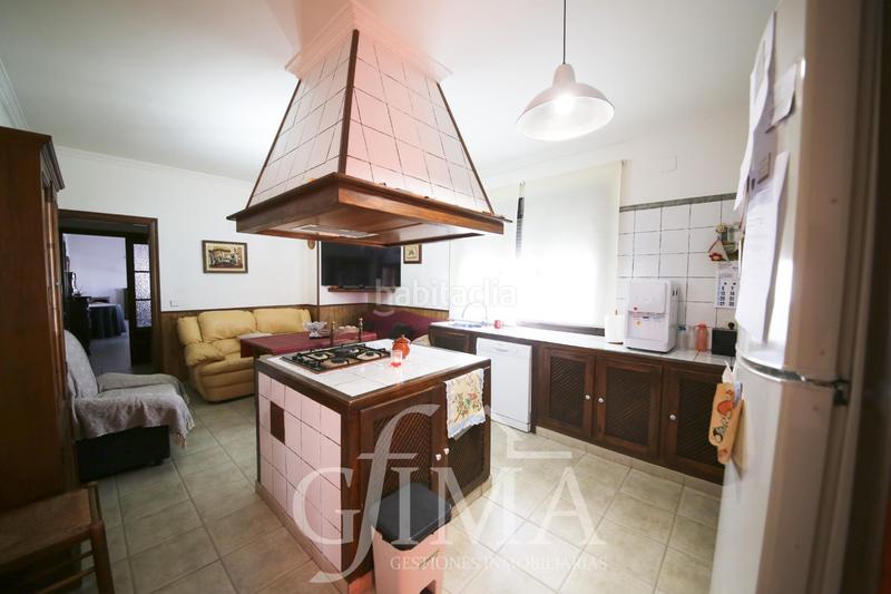 Foto f816831d-6dcf-41ea-aff0-cc83a1d494fb. Erdgeschoss mit heizung parking in Argamasilla de Alba