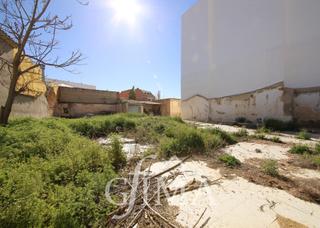 Residential Plot in Tomelloso. Solar urbano de 722m2 en zona de c dña crisanta de tomelloso. po