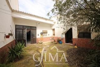 Terrain résidentiel à Tomelloso. Casa solar planta baja zona glorieta m cristina