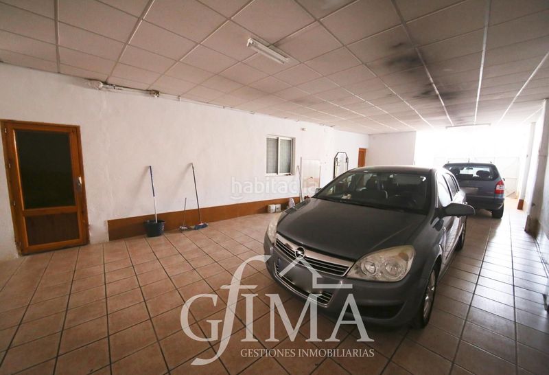 Foto 2a8938bf-a008-4cb8-85e5-10337272e2ac. Casa amb calefacció aparcament a Tomelloso