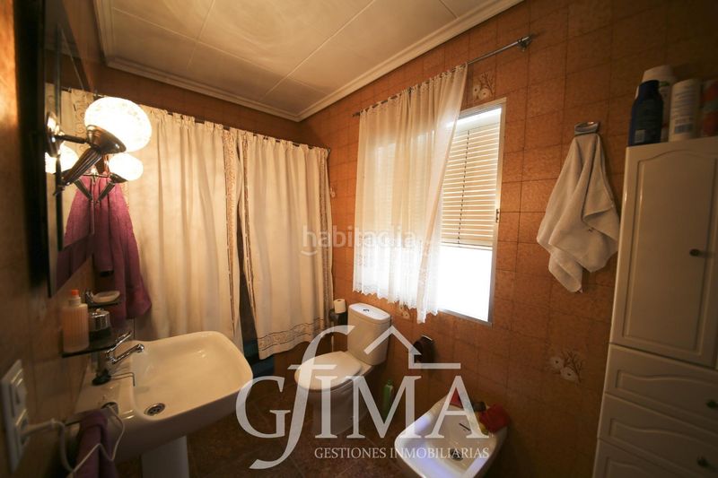 Foto e52d92ca-f0de-473e-a160-1444d541f775. Casa amb calefacció aparcament a Tomelloso