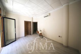 Lloguer Local Comercial a Tomelloso. Local comercial en alquiler