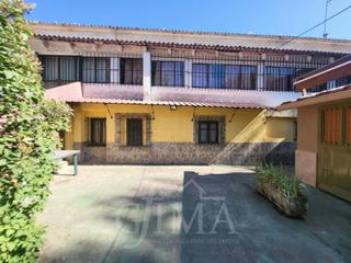Chalet à Ossa de Montiel. Chalet en venta con 3 dormitorios justo al lado de la laguna red