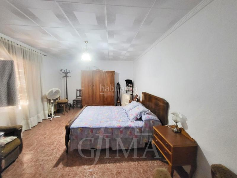 Foto aed8fc1e-4d63-4d8b-917c-8b96bdcb9ab3. Casa amb aparcament a Ruidera