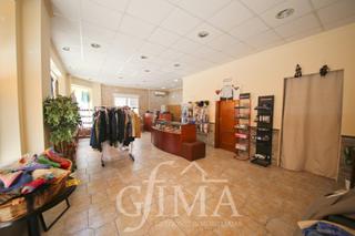 Locale commerciale in Tomelloso. Amplio y luminoso local comercial junto a cd. victor peñasco de