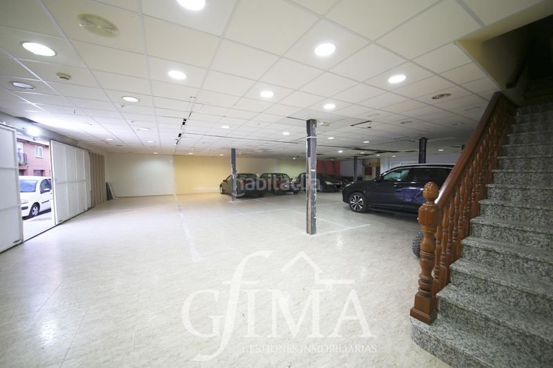 Foto 2af421c9-c709-4826-80c0-3cf18af1dcbd. Edificio  de dos plantas con negocio rentable y alquiler con opción a compra en Tomelloso