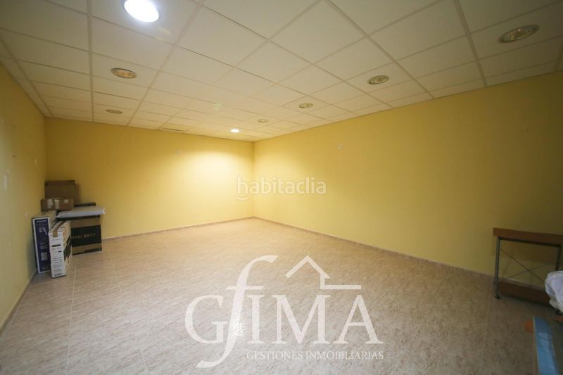 Foto 9f836759-34f8-4658-b531-f3826f32dbb8. Edificio  de dos plantas con negocio rentable y alquiler con opción a compra en Tomelloso